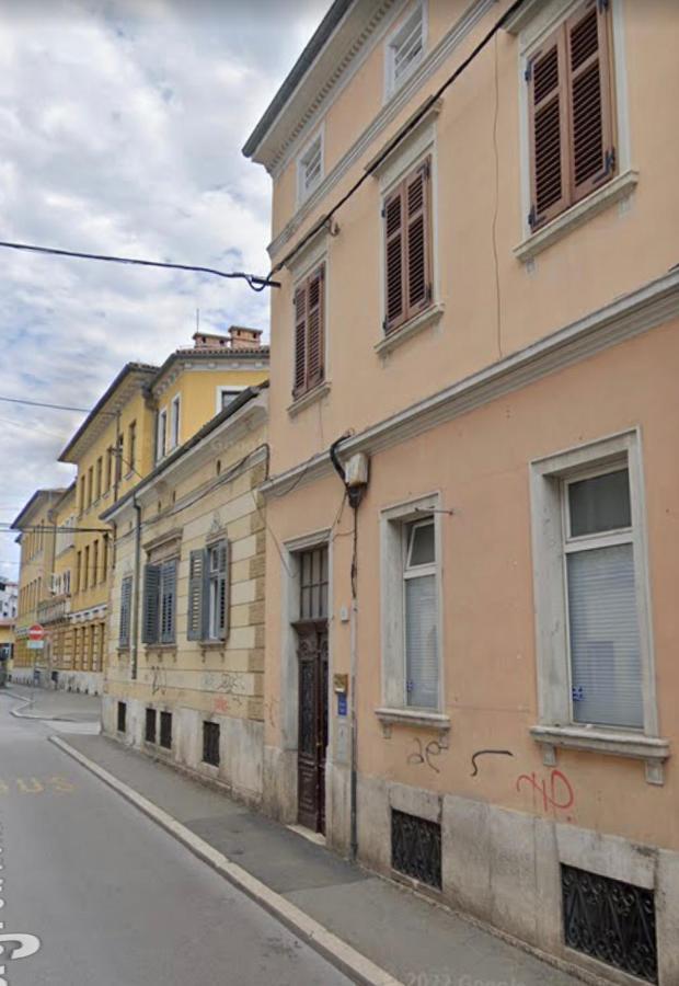 Antic In Center Pula